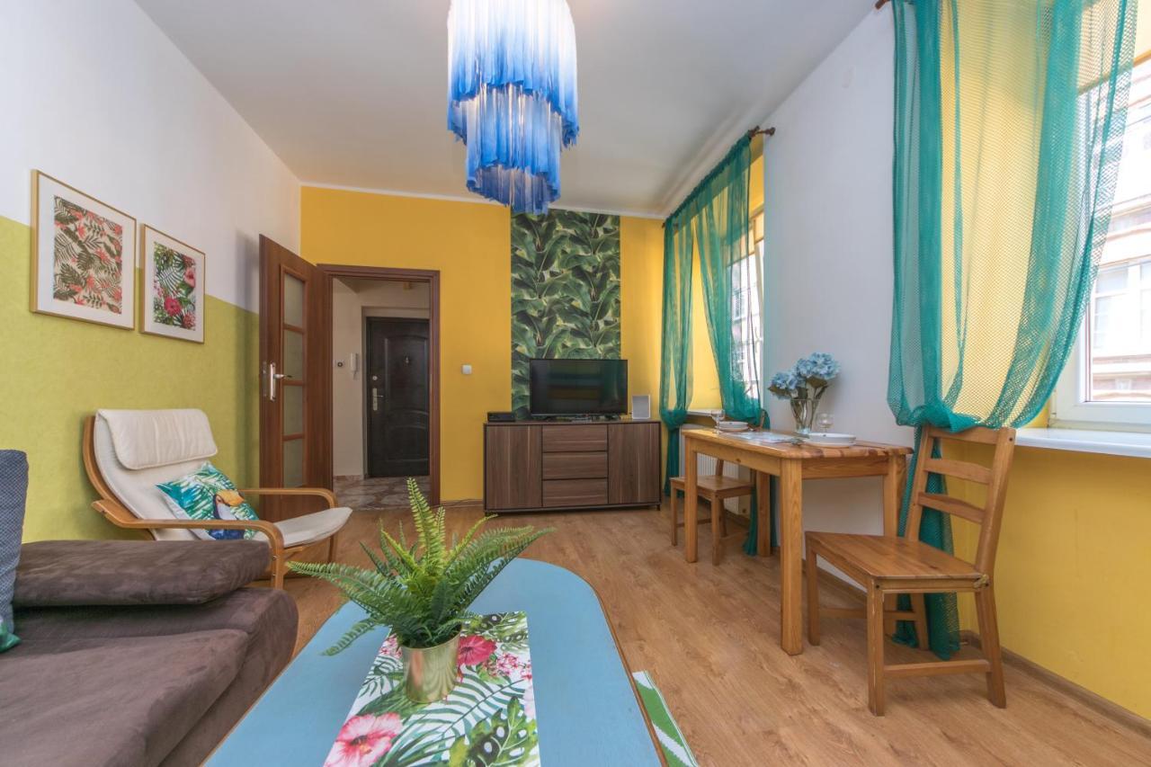 Apartament 14 Przy Ul. Dlugiej กดัญสก์ ภายนอก รูปภาพ